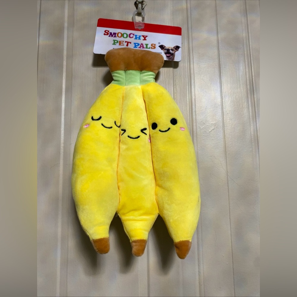 Smoochy Cuddle Crew Stuffed Animal Plush   Banana  NWT